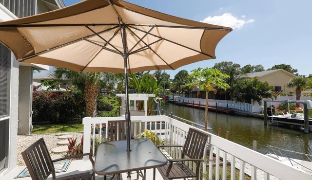 9141 Lake #102
