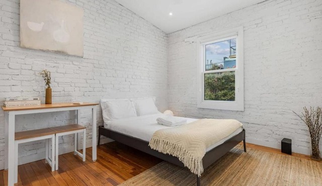Adorable Studio Space in Private Carriage House