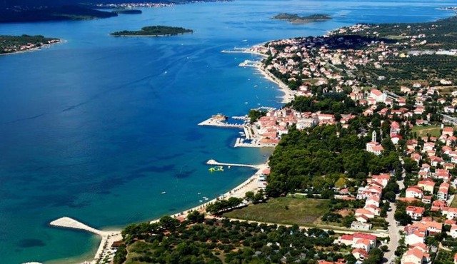 Apartment in Sveti Filip i Jakov with sea view, terrace, air conditioning, Wi-Fi (4811-2)