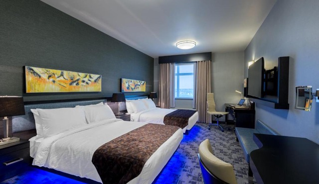 Applause Hotel Calgary Airport by CLIQUE