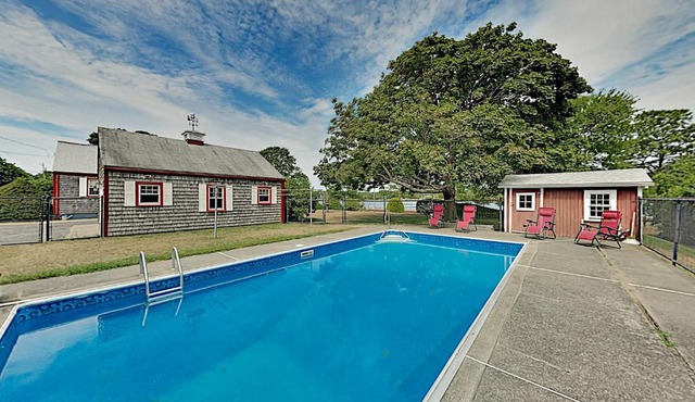 Bridgeview Bungalow