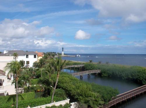 Canada House Pompano Beach