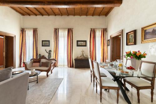 Casa Campidoglio -Luxury Apartment Piazza Venezia Direct View