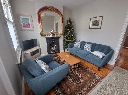 Central Cambridge -comfortable Victorian Terrace