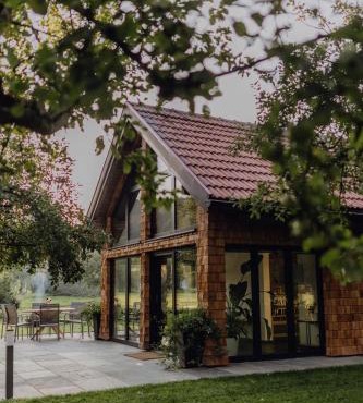 Chalet im Obstgarten