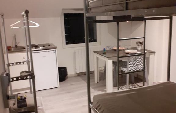 CHAMBRES ESTREES