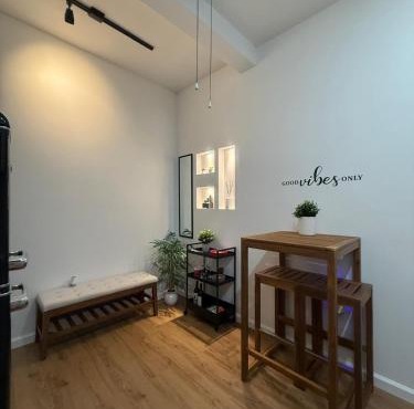 Charming Private 1-Bedroom Suite with Parking in Miami