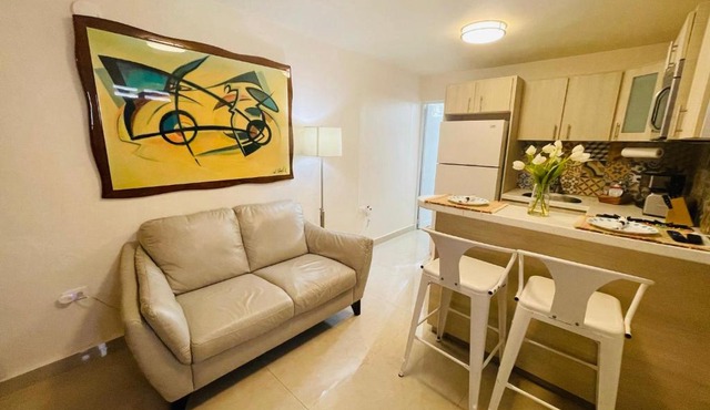 Compact Haven with Private Entrance and FREE Parking and Laundry