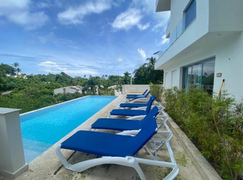 Cozy Beachfront Condo-2 Pools-Lounge-Tropical-View-Tennis Court