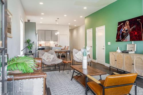 Double Time - Ping-Pong Table - Mins to Germantown