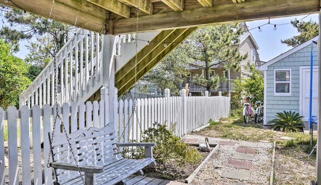 Dreamy, Coastal Studio Paradise with Hot Tub!