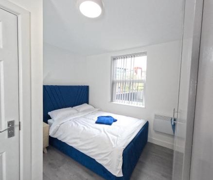 E - Compact Double Room City Centre Sheffield