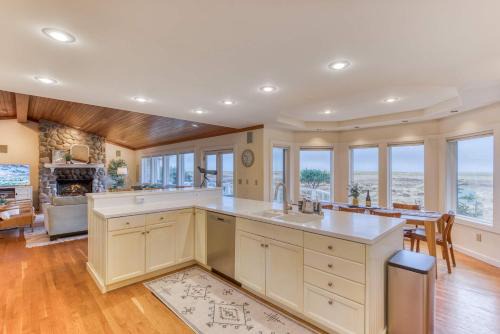 Elk Ridge - Lux oceanfront family retreat