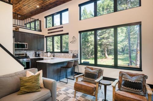 Granite Moose Hideaway Cabin