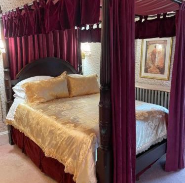 Hillcrest Bed and Breakfast