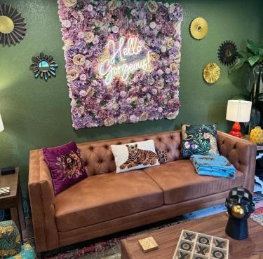 Kitschy Kottage