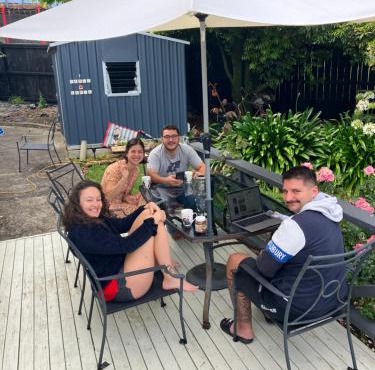 Kiwi Hosts Backpackers