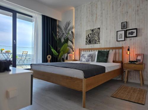 Lotus Studio - Panoramic Terrace & City View