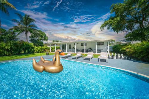 Luxury Villa Bianca Pool Movie Theatre Fire Pit