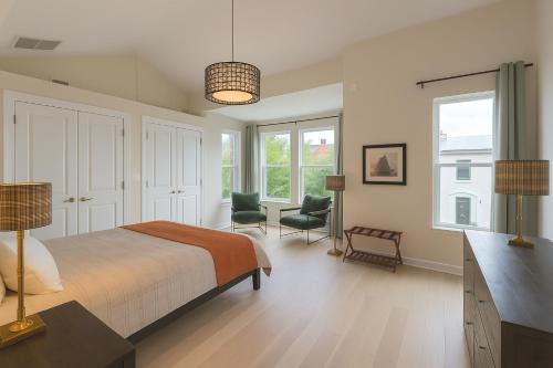 Modern 1 block from Metro subway Minutes to Capital, Museums and National Mall