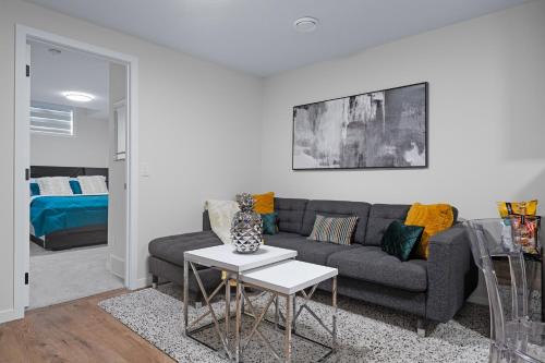 Modern 2BR Quiet Retreat with Kitchen Near Banff, Parks, Winsport