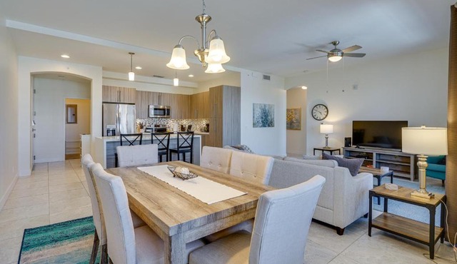 Modern Fort Myers Condo Rental ~ 5 Mi to Beach!