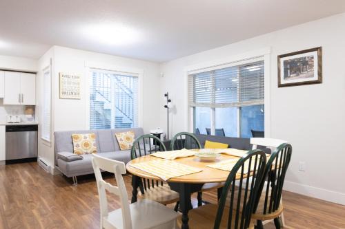 Modern yet comfy 3 bed suite in Surrey
