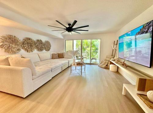 New! 4-Story Villa, Private Rooftop, Pool and Marina in Key Largo