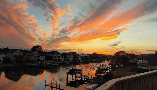 Nights on Broadbay Waterfront renovated home. Beautiful views! Private beach