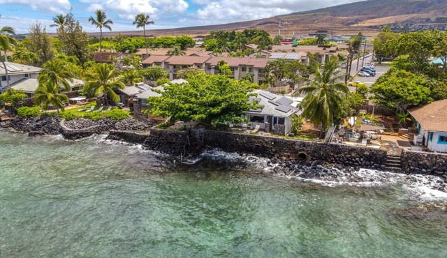 Oceanfront Lahaina Front Street Private Home