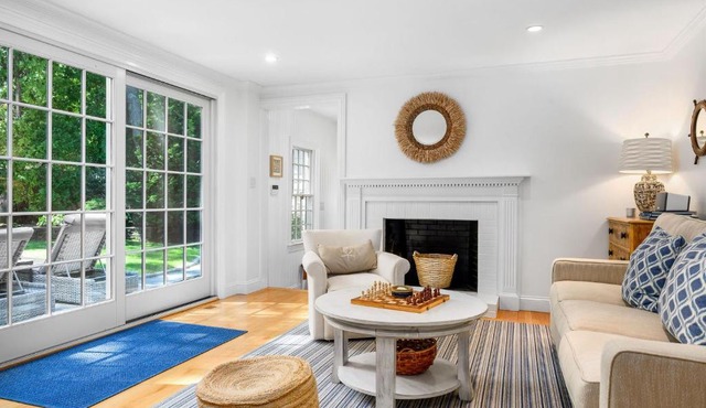 Osterville Retreat – A/C, WiFi Pet-Friendly