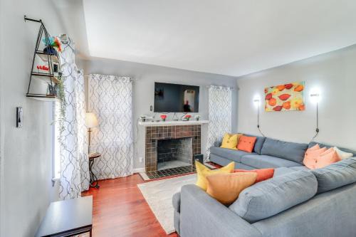 Peaceful Detroit Home w/Yard: 10 Mi to Downtown!