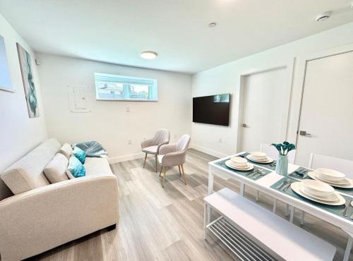 Perfect Vancouver Travel Hub for Couples or Family