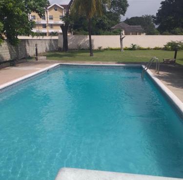 Pool View Apartment