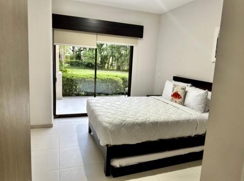 Private Modern Condo by Jac Beach