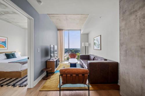 Rainey St Condo - Heated Pool - Gym - Bar - DT ATX