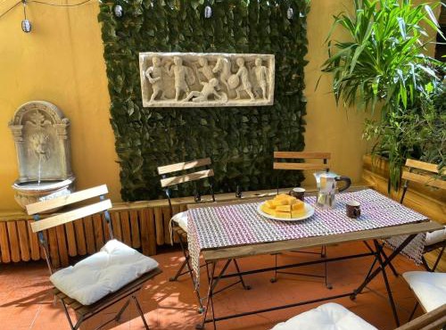 ROMA - antique apartment with private terrace