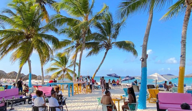 SOL CARIBE STUDIOS with TROPICAL POOL playa LOS CORALES