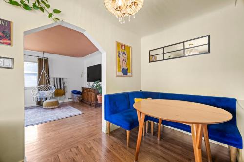 Spacious Home for 7 with BBQ and Fenced Yard