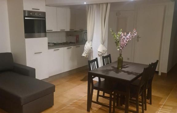 Spacious studio with private entrance