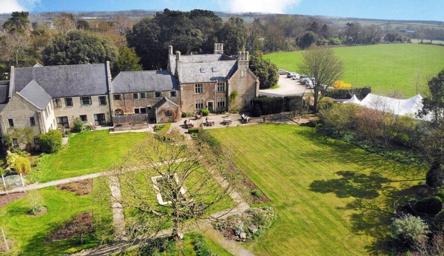Stanton Manor Hotel