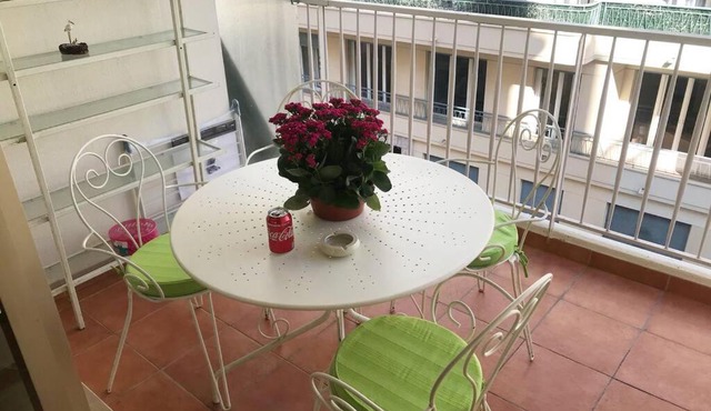 studio centre nice proche de mer