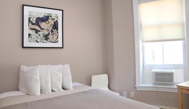 Stylish Downtown Studio in the South End, C. Ave #1