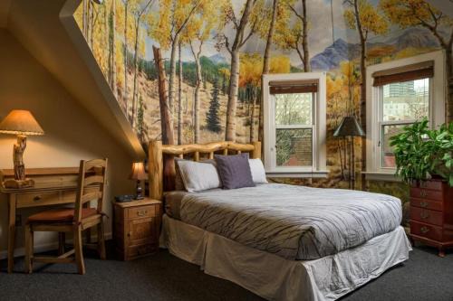 The Aspen Room - Queen Anne Bed & Breakfast
