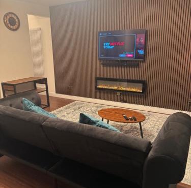 Timeless Spacious 1bedroom Duplex apartment with balcony in Shoreditch