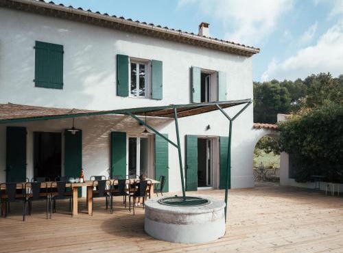 Villavos- Le Bocage - Ancienne bastide Au charme authentique - piscine et jardin privés - 12 pers - Cassis