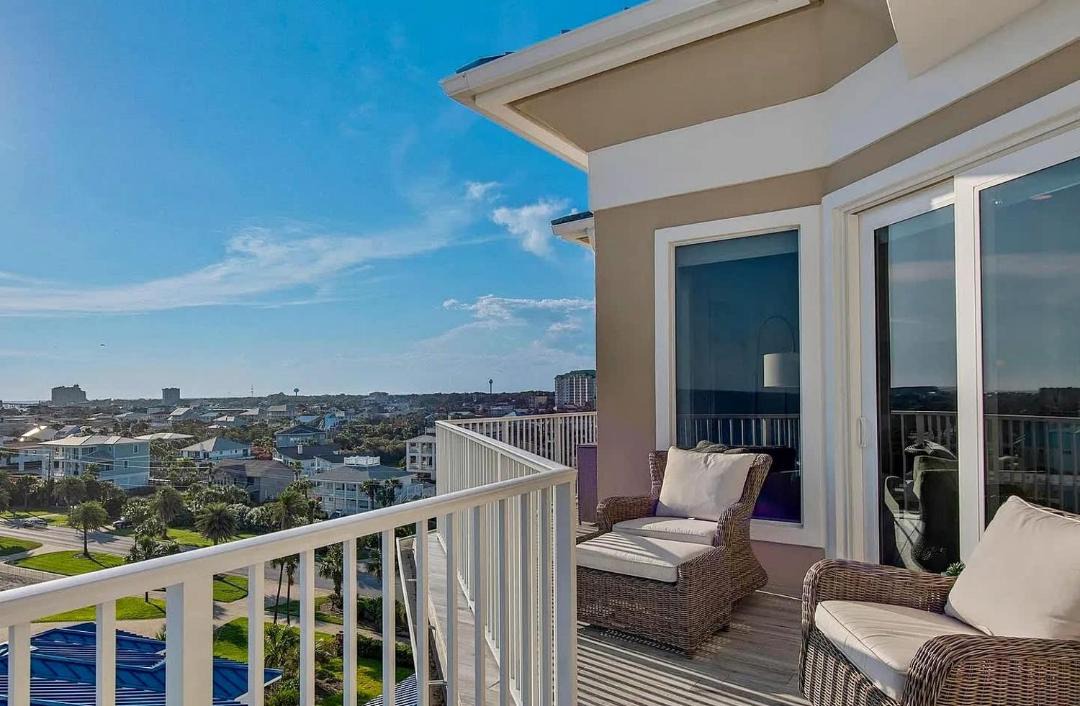 Photo of Patio Balcony in Holiday Isle