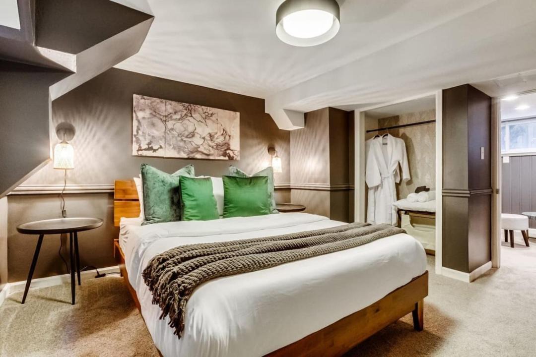 Photo of Bedroom in Washington Park West