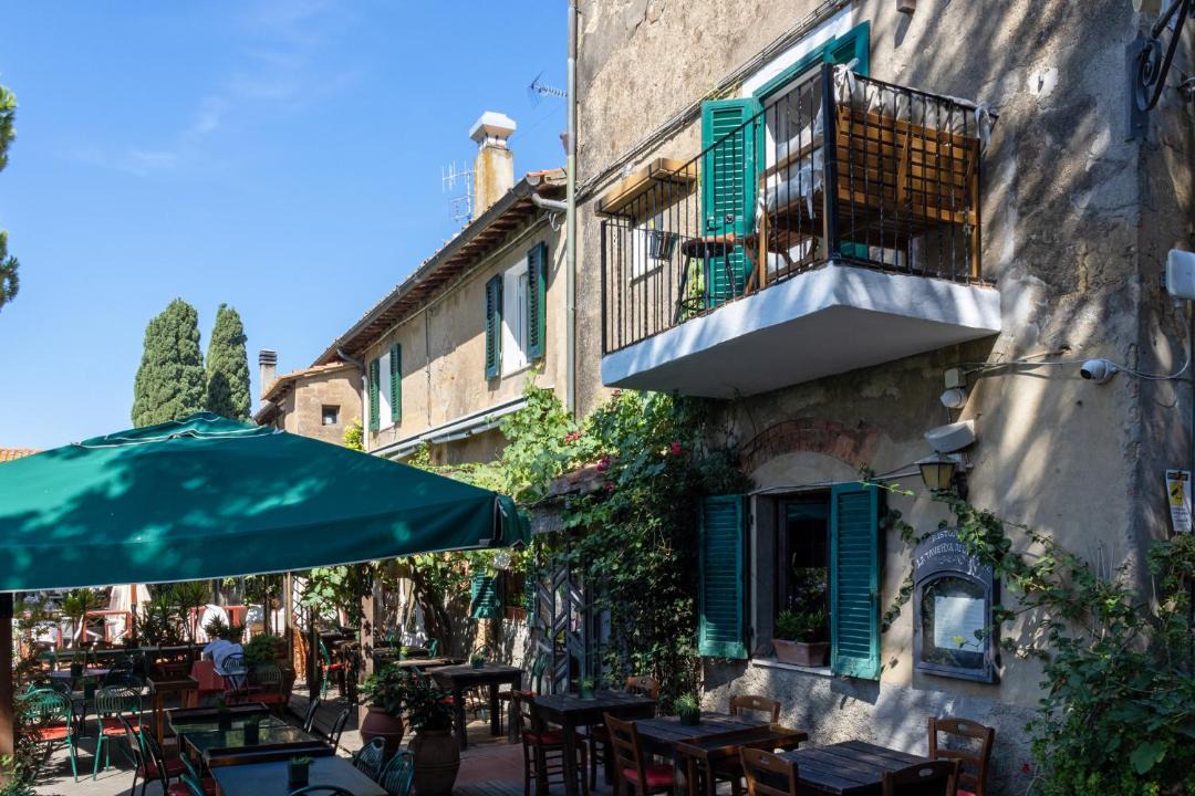 Photo of Others in Bolgheri