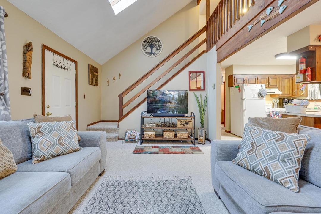 Photo of Livingroom in Pocono Lake